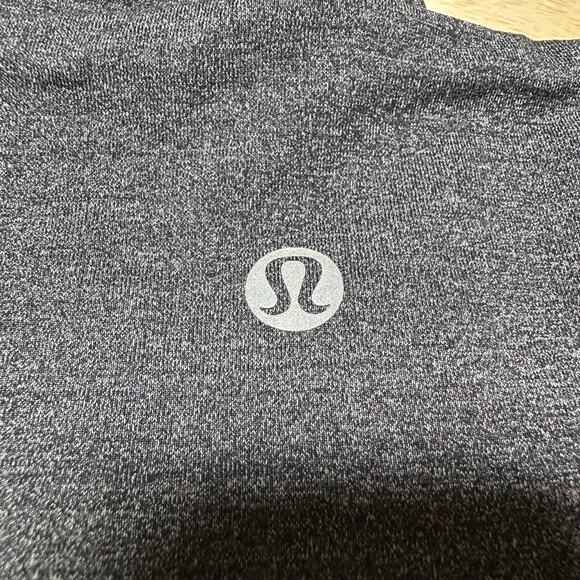 Lululemon Squad Goals Crop 17" Heathered Black Women's Size 10 EUC - Picture 6 of 10